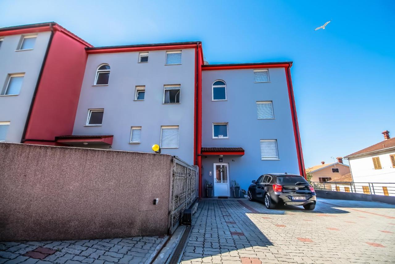Apartments Saric Пула Экстерьер фото